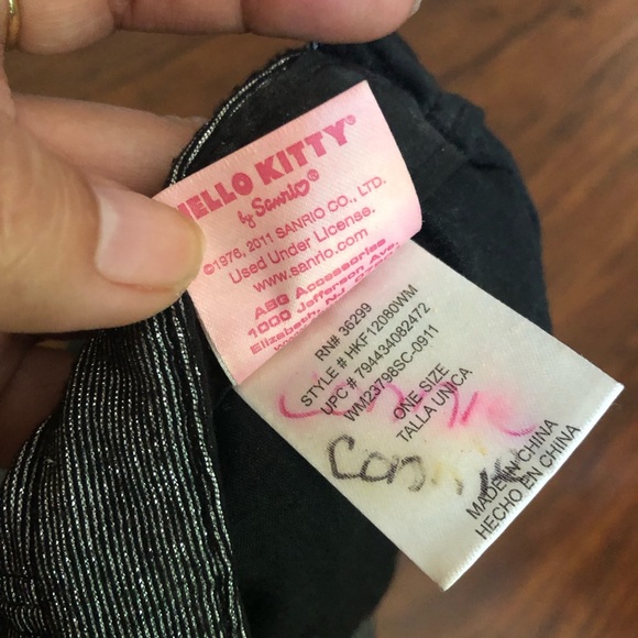 Hello Kitty hat - Picture 7 of 9
